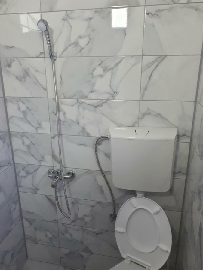 Edelweiss Hostel Штип Экстерьер фото